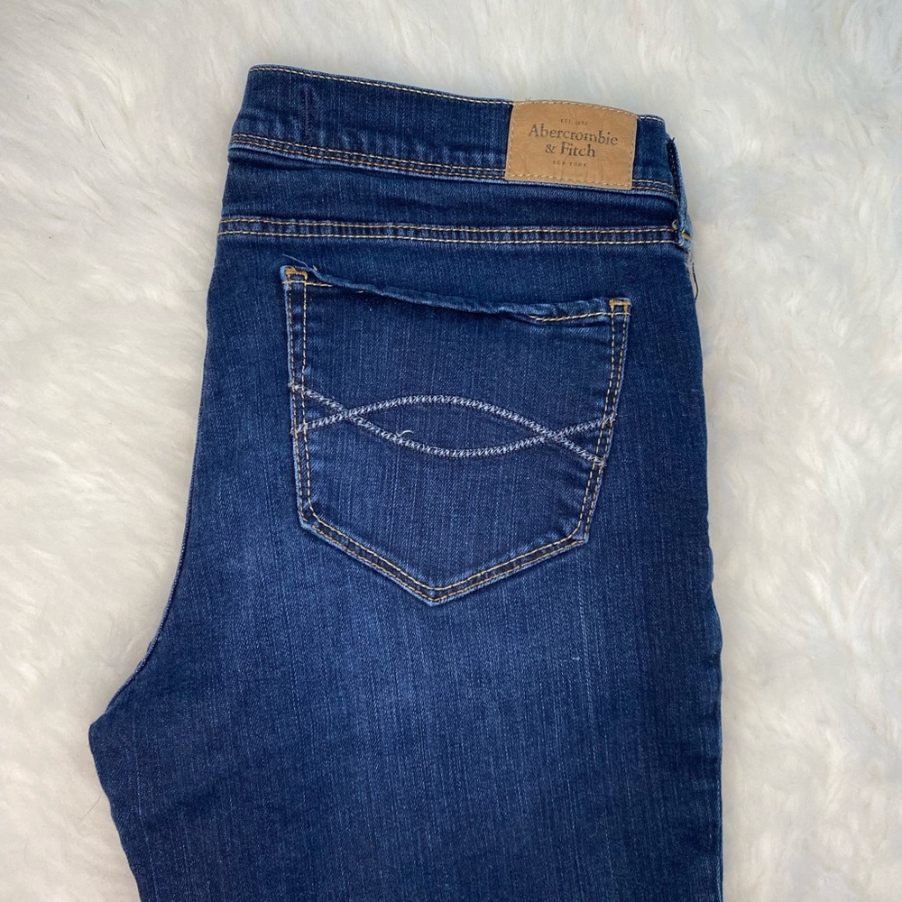 Abercrombie dark wash Cropped jeans